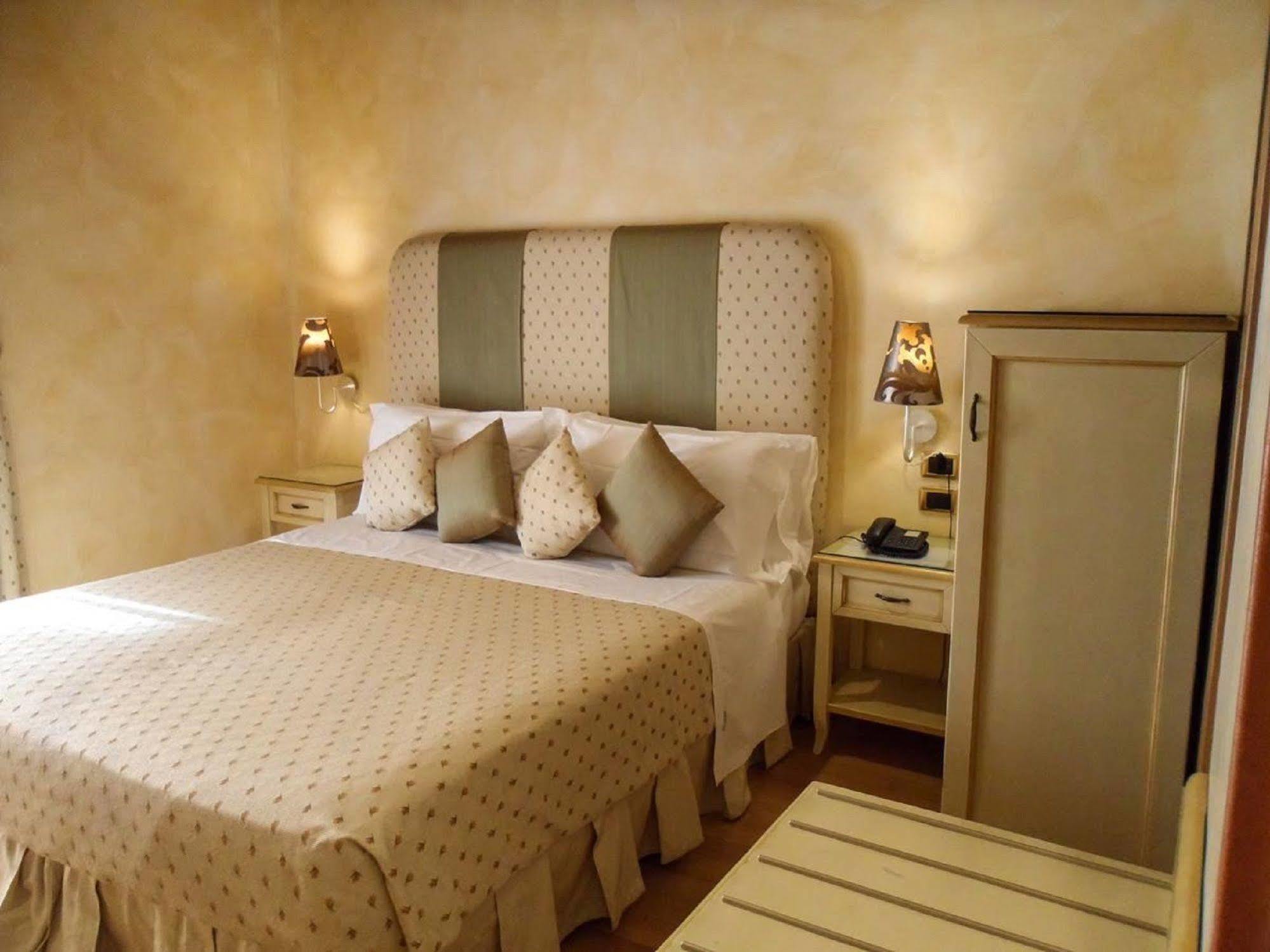 Condotti Rooms Rome Buitenkant foto