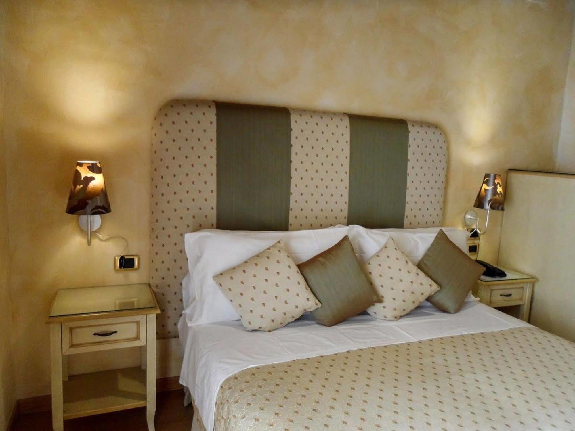 Condotti Rooms Rome Buitenkant foto