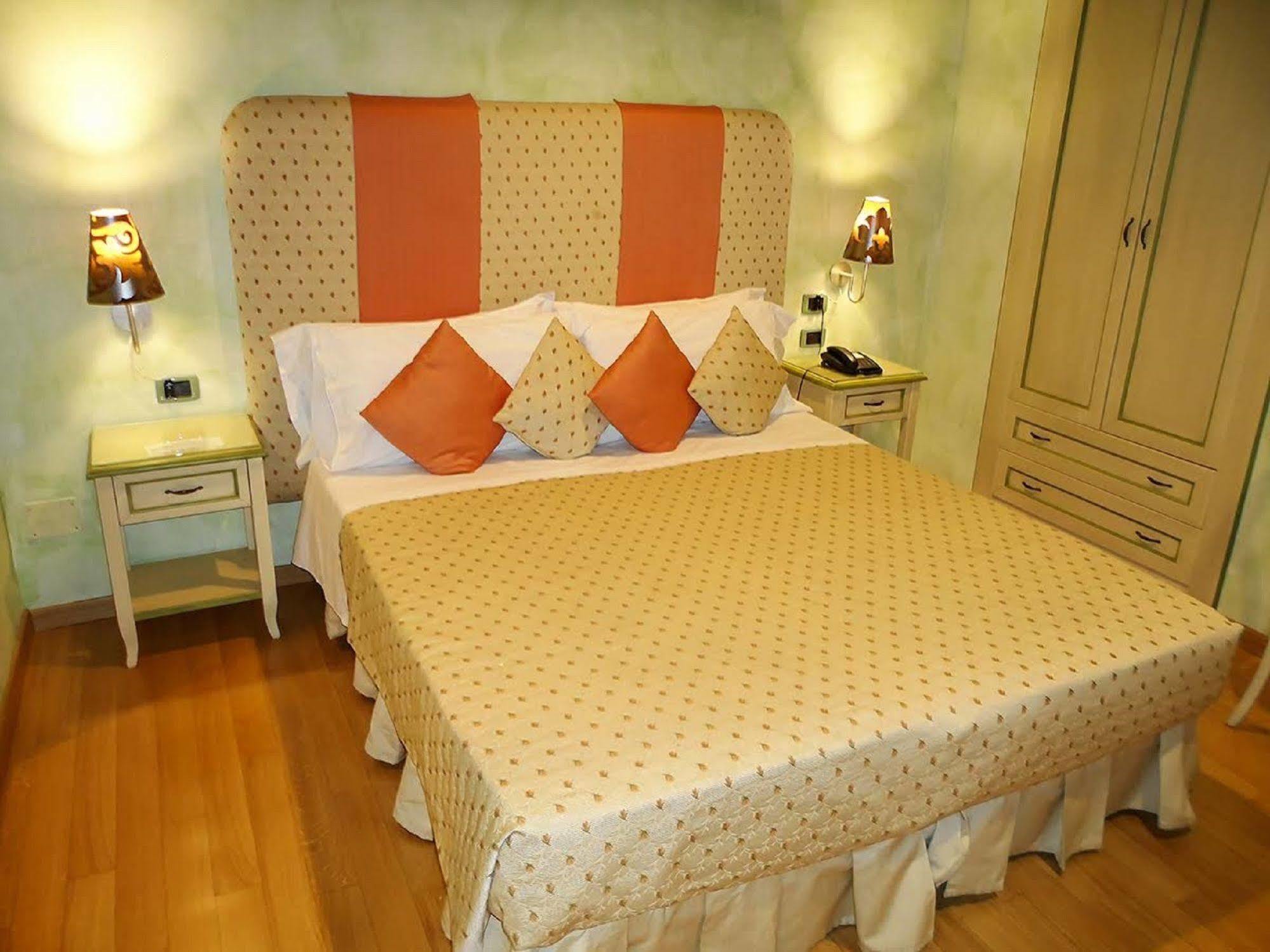 Condotti Rooms Rome Buitenkant foto